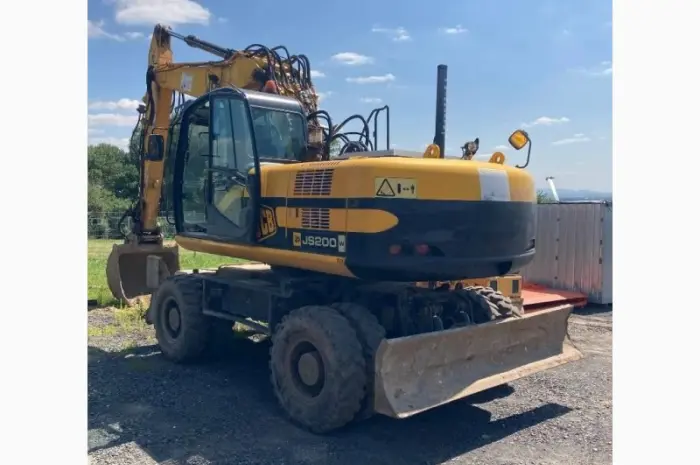 Колесный экскаватор JCB JS 200 W в наличии в Киеве- фото № 1