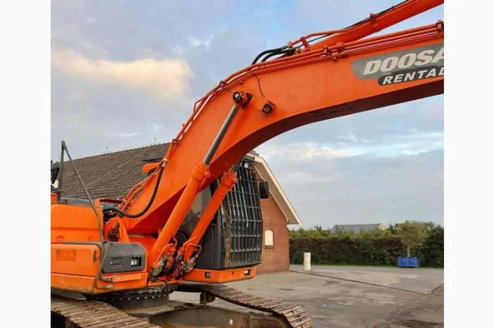 Гусеничный экскаватор DOOSAN DX225LC в наличии в Киеве- фото № 17