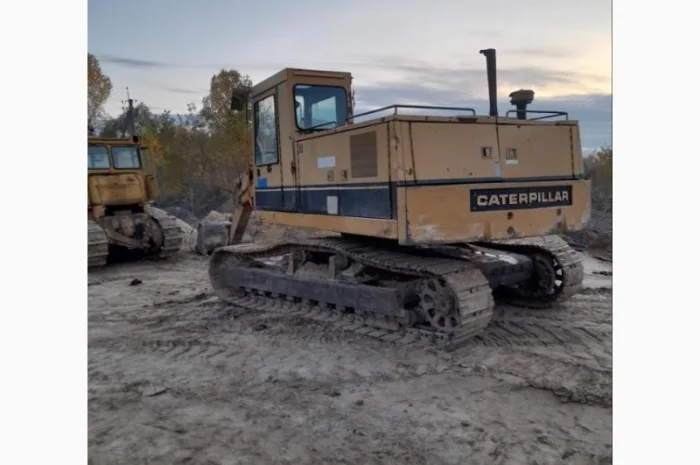 Гусеничний екскаватор Caterpillar 219LC- фото № 2