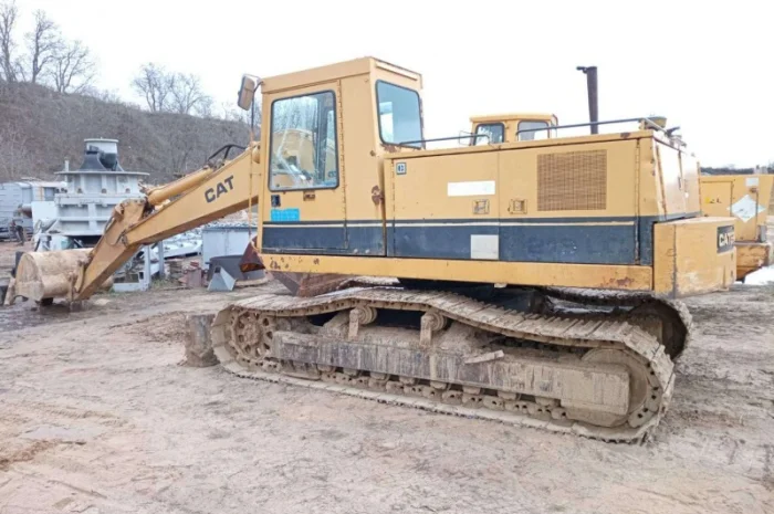 Гусеничний екскаватор Caterpillar 219LC- фото № 3