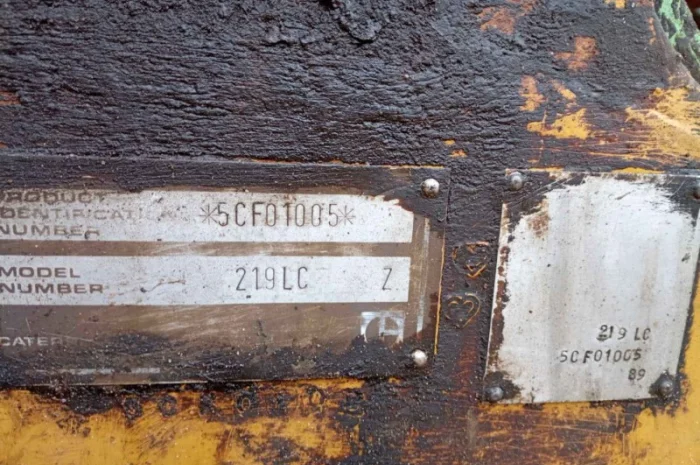 Гусеничний екскаватор Caterpillar 219LC- фото № 5