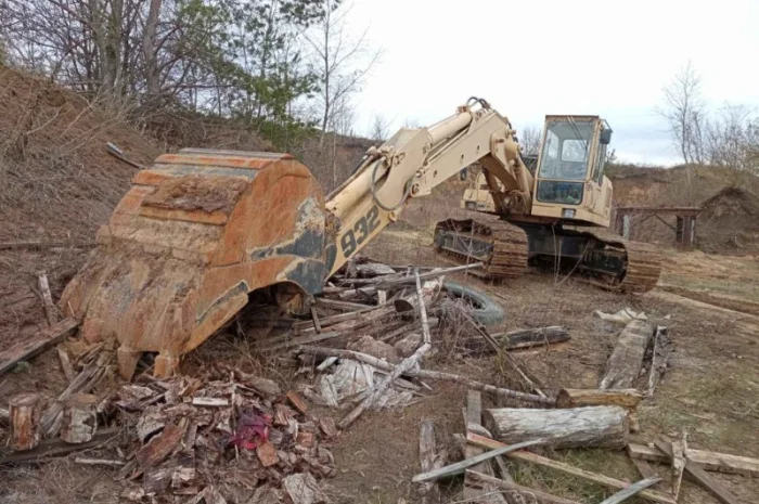 Гусеничний екскаватор Libherr R932 HDSL- фото № 1