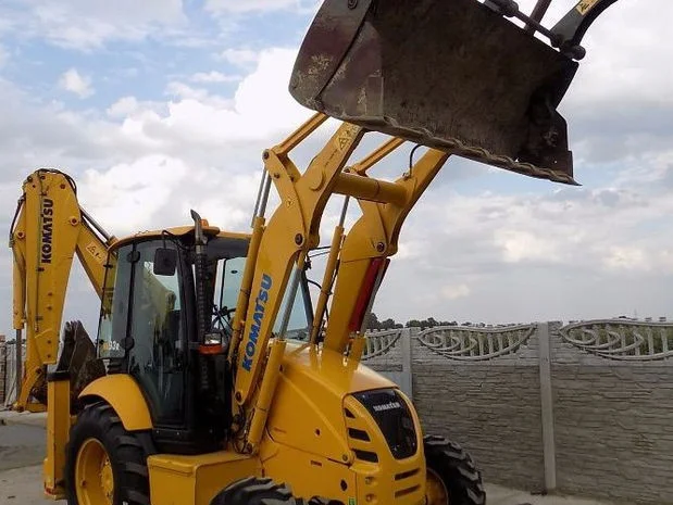 Экскаватор - погрузчик Komatsu WB93R-5 2006 года- фото № 10