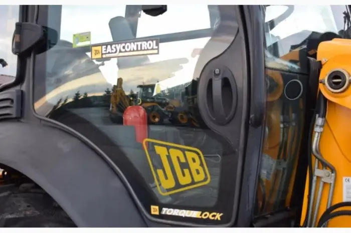 Экскаватор-погрузчик JCB 3сх 2010 года- фото № 10
