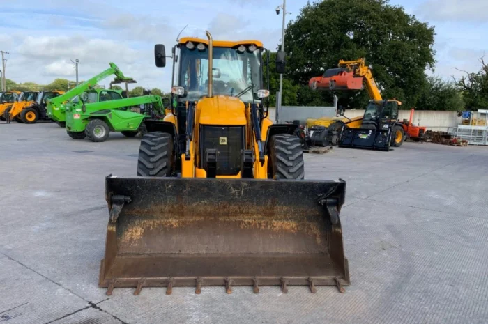 JCB 4CX Site Master 2021 р- фото № 3