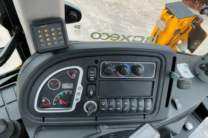 JCB 3CX Eco Site Master 2020 р- фото № 7