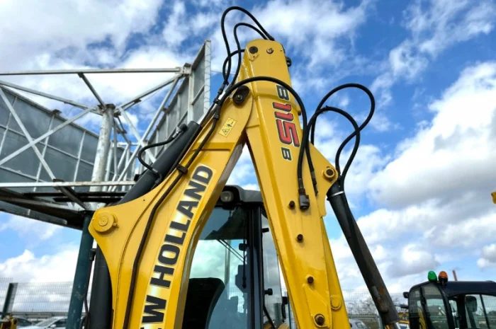 Екскаватор- навантажувач New Holland B115 - 2009 рік- фото № 5
