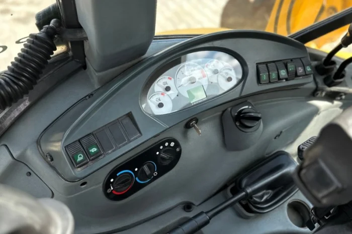 Екскаватор- навантажувач New Holland B115 - 2009 рік- фото № 9