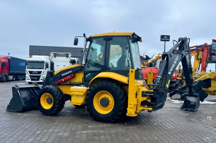 Екскаватор - навантажувач Volvo BL 71 - 2004 рік- фото № 5