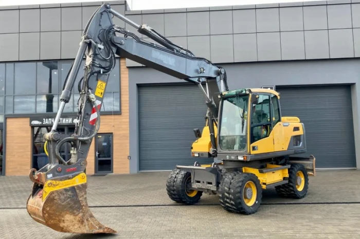 Повноповоротний колісний екскаватор Volvo EW 160D - 2013 рік- фото № 1