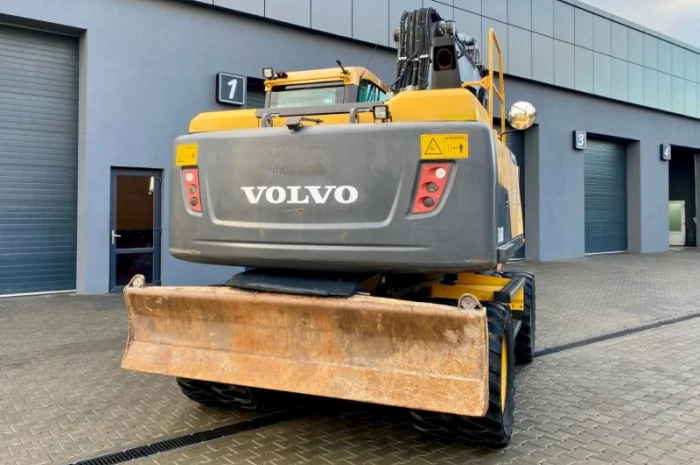 Повноповоротний колісний екскаватор Volvo EW 160D - 2013 рік- фото № 12