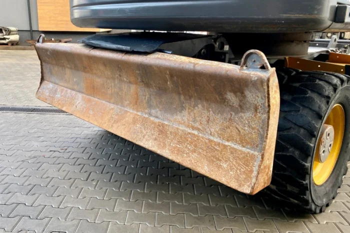 Повноповоротний колісний екскаватор Volvo EW 160D - 2013 рік- фото № 2