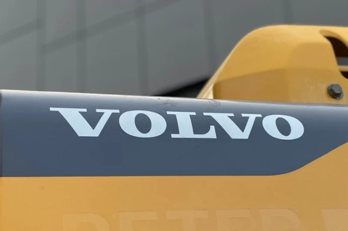 Повноповоротний колісний екскаватор Volvo EW 160D - 2013 рік- фото № 9