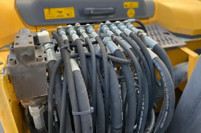 Повноповоротний колісний екскаватор Volvo EW 160D - 2013 рік- фото № 5