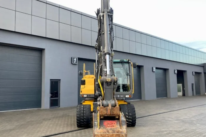 Повноповоротний колісний екскаватор Volvo EW 160D - 2013 рік- фото № 17