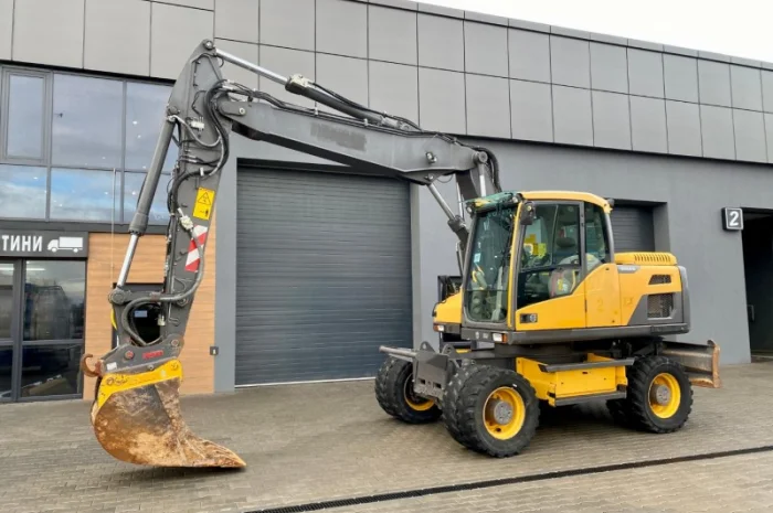 Повноповоротний колісний екскаватор Volvo EW 160D - 2013 рік- фото № 16