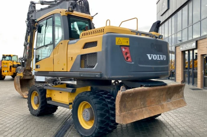 Повноповоротний колісний екскаватор Volvo EW 160D - 2013 рік- фото № 14