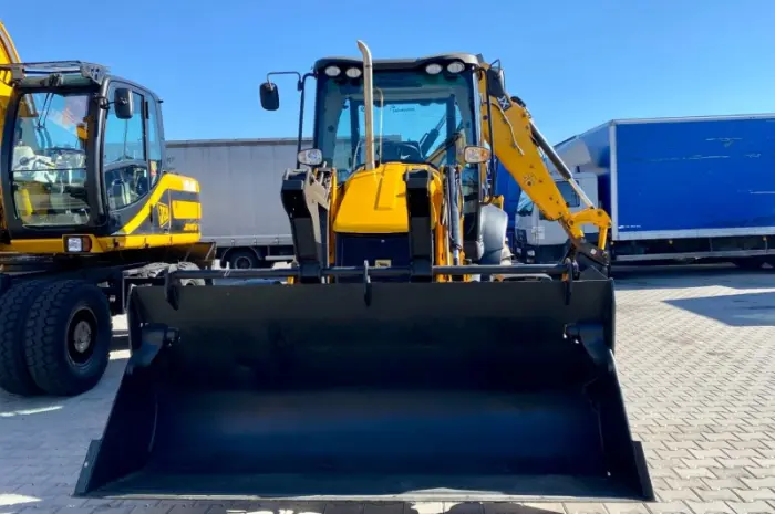 Екскаватор-навантажувач JCB 3CX Sitemaster 2017 року- фото № 8