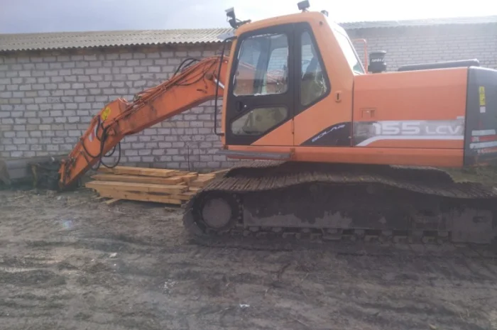 Екскаватор Doosan solar 155- фото № 3