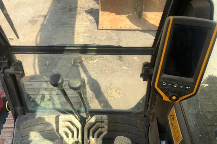 Гусеничный экскаватор JCB JS220LC На складе в Киеве- фото № 11