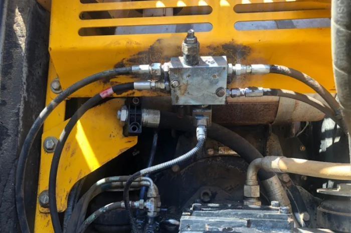 Гусеничный экскаватор JCB JS220LC На складе в Киеве- фото № 14