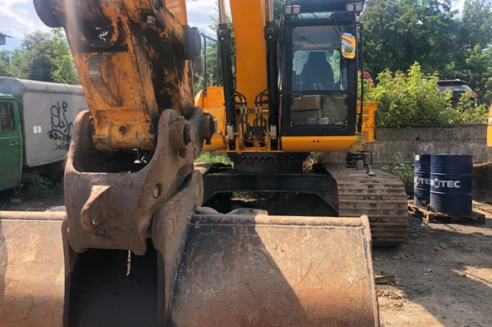 Гусеничный экскаватор JCB JS220LC На складе в Киеве- фото № 2