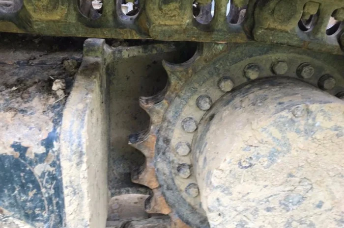 Гусеничный экскаватор Hyundai Robex 140 LC-9 A. Спецтехника б/у- фото № 2