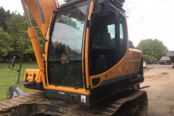 Гусеничный экскаватор Hyundai Robex 140 LC-9 A. Спецтехника б/у- фото № 10