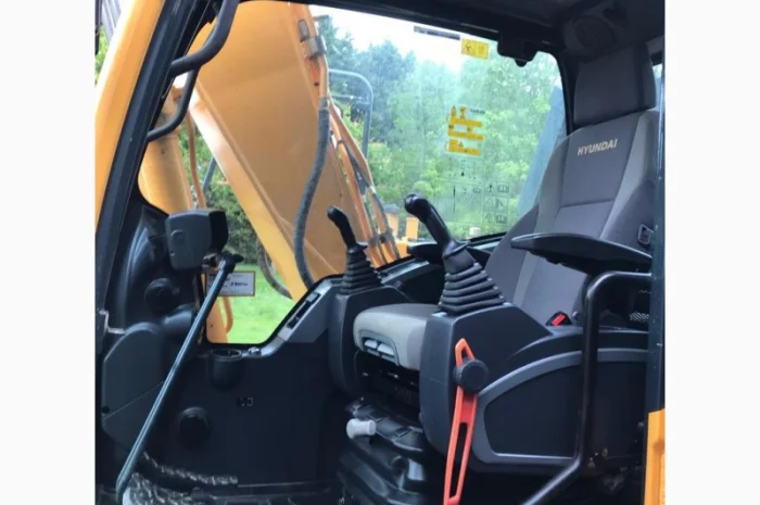 Гусеничный экскаватор Hyundai Robex 140 LC-9 A. Спецтехника б/у- фото № 9