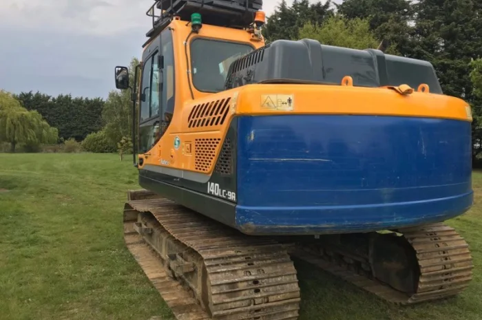 Гусеничный экскаватор Hyundai Robex 140 LC-9 A. Спецтехника б/у- фото № 5