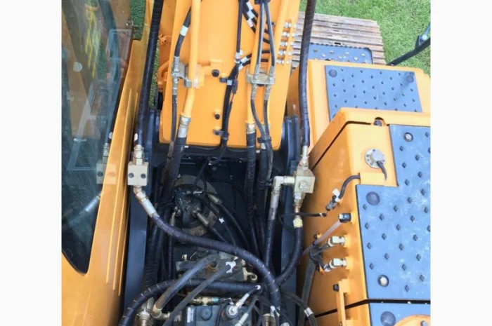 Гусеничный экскаватор Hyundai Robex 140 LC-9 A. Спецтехника б/у- фото № 3