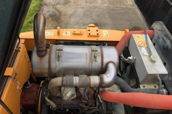 Гусеничный экскаватор Hyundai Robex 140 LC-9 A. Спецтехника б/у- фото № 16