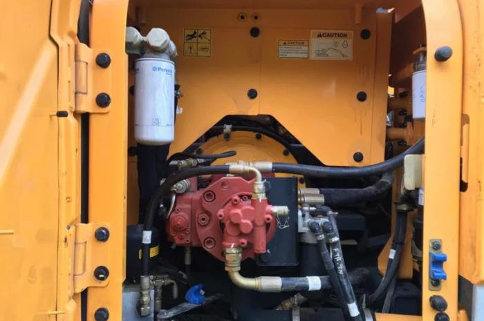 Гусеничный экскаватор Hyundai Robex 140 LC-9 A. Спецтехника б/у- фото № 15