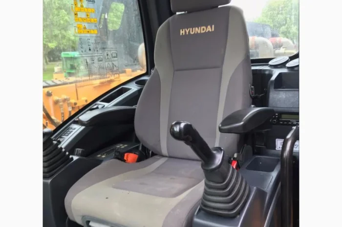 Гусеничный экскаватор Hyundai Robex 140 LC-9 A. Спецтехника б/у- фото № 13