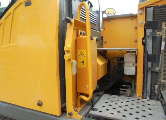 Гусеничный экскаватор Volvo EC 140 DL- фото № 11