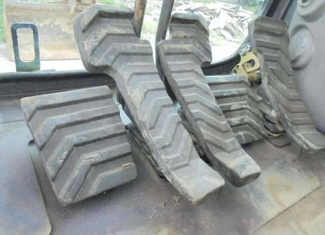 Гусеничный экскаватор Volvo EC 140 DL- фото № 7