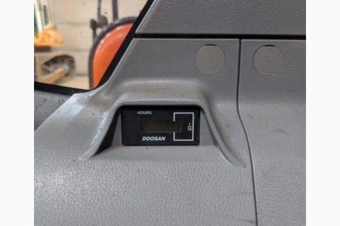 Гусеничный экскаватор Doosan DX 140 LC- фото № 7