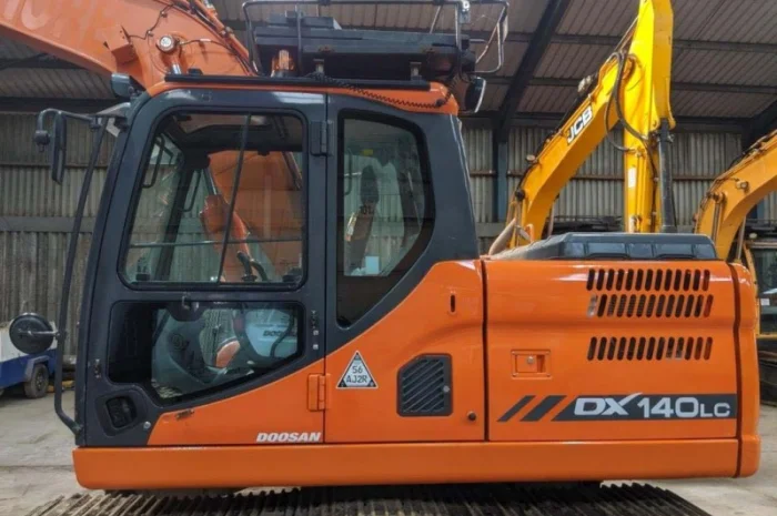 Гусеничный экскаватор Doosan DX 140 LC- фото № 14