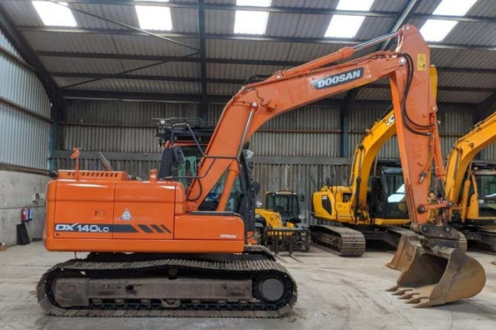 Гусеничный экскаватор Doosan DX 140 LC- фото № 13