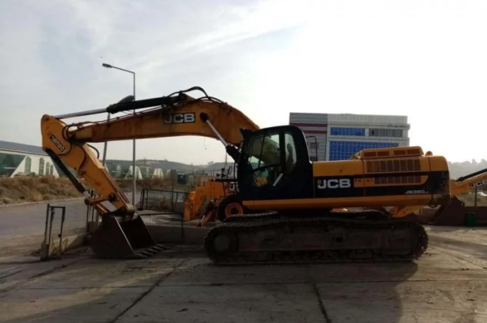 Гусеничный экскаватор JCB JS 360 LC- фото № 2