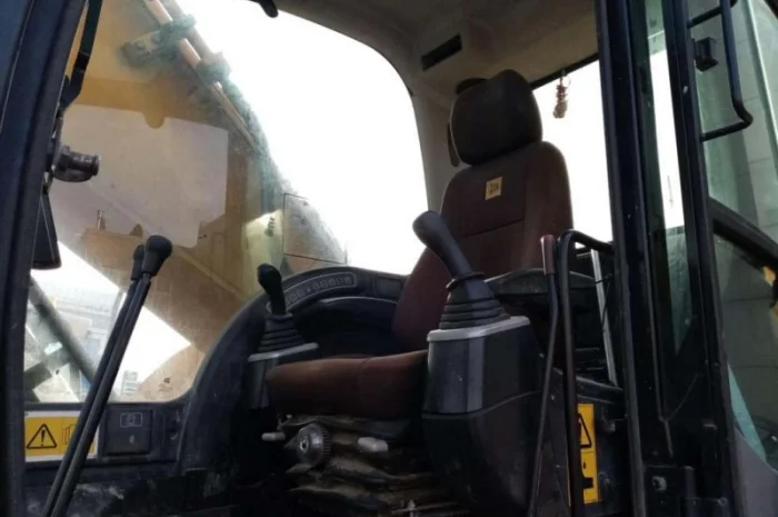 Гусеничный экскаватор JCB JS 360 LC- фото № 8