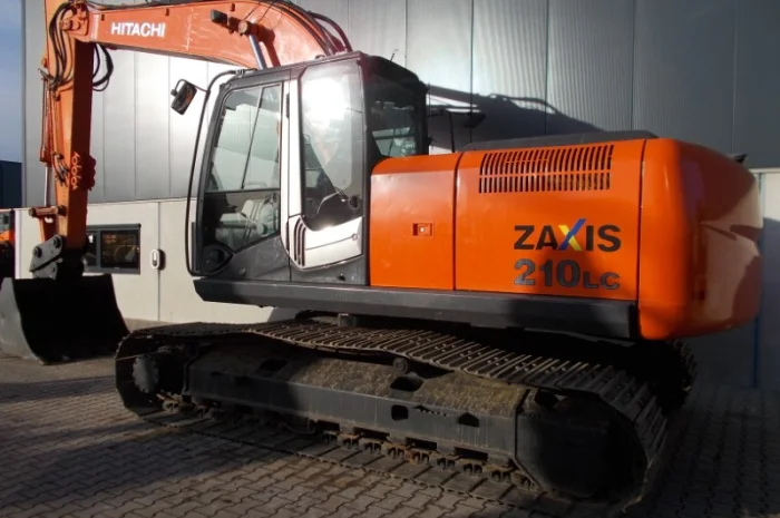 Hitachi ZX210LC-3 экскаватор на гусеничном ходу- фото № 1