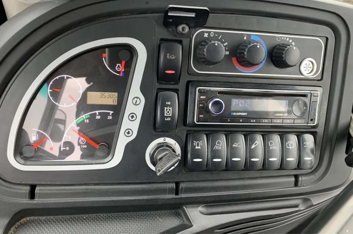 Экскаватор-погрузчик JCB 3CX Contractor- фото № 9