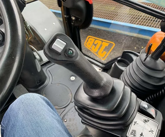 Экскаватор-погрузчик JCB 3CX Contractor- фото № 7