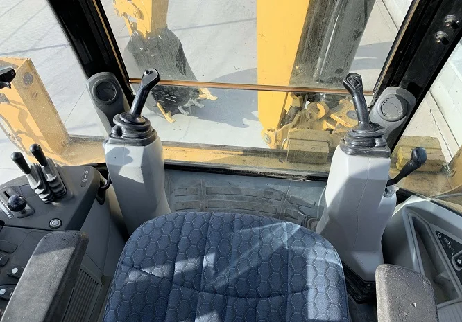 Экскаватор-погрузчик Caterpillar 434- фото № 8