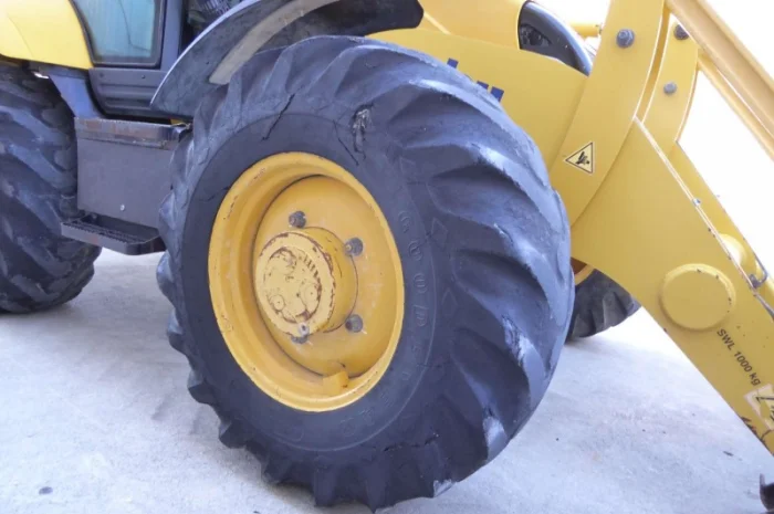 Экскаватор-погрузчик Komatsu WB 97 S- фото № 9