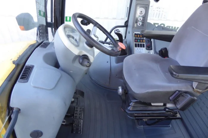 Экскаватор-погрузчик Komatsu WB 97 S- фото № 7