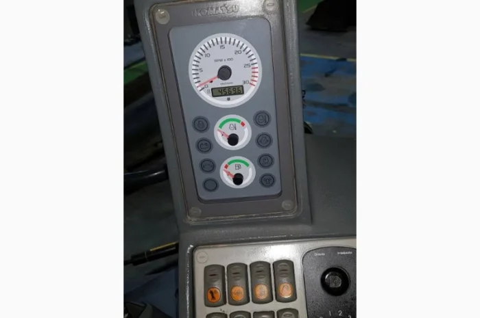 Экскаватор-погрузчик Komatsu WB93R-5EO- фото № 8