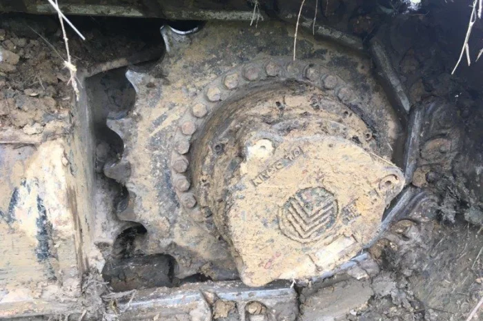 Гусеничный экскаватор JCB JS 160LC- фото № 11