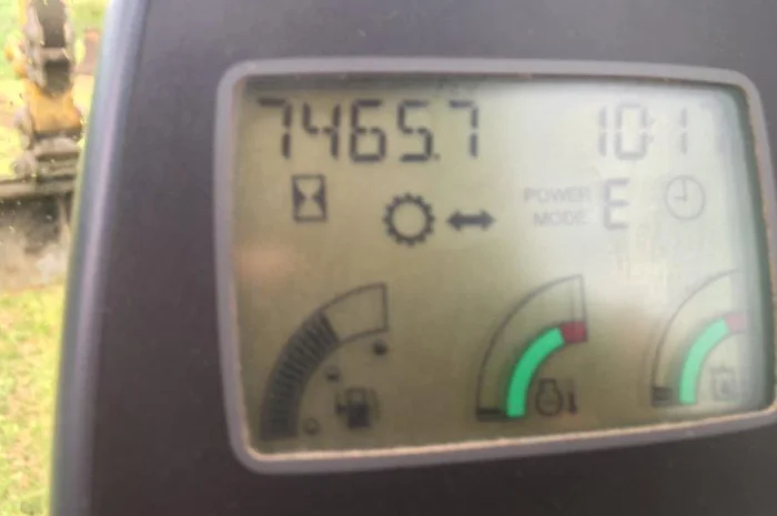 Гусеничный экскаватор JCB JS 160LC- фото № 4